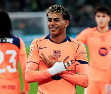 Teen English Winger Attracts FC Barcelona