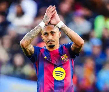 Raphinha Five Goal Show Lifts Barca Rout